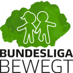 Drei Personen posieren mit einem Schild mit dem Aufdruck "WIRKT! geprüft & empfohlen" und dem Logo von Phineo.